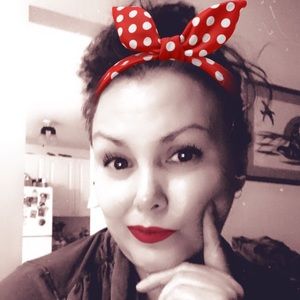 Meet your Posher, Rhoda